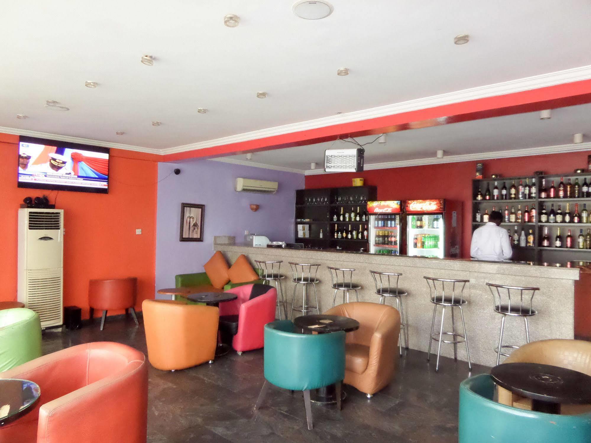 Le Real Hotel Lekki Esterno foto