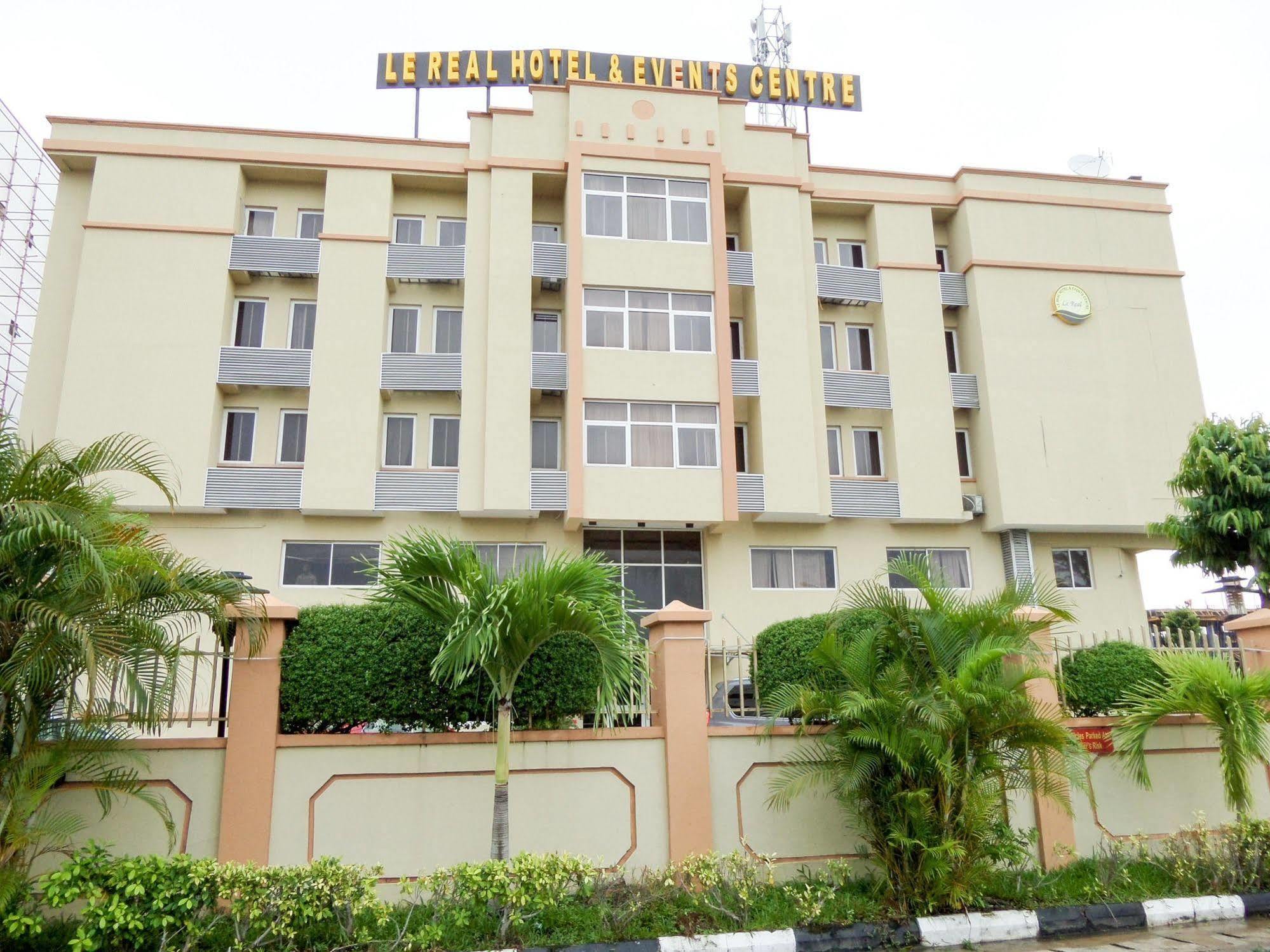 Le Real Hotel Lekki Esterno foto