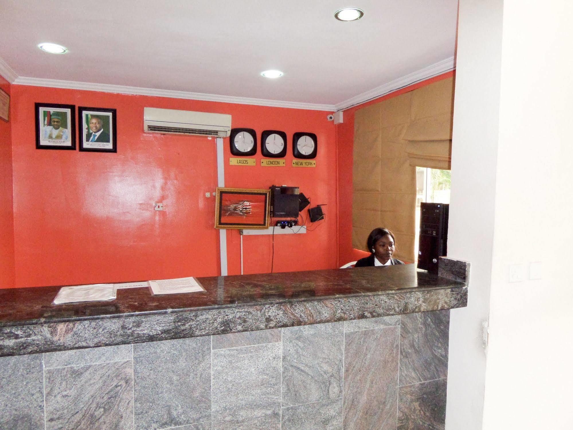 Le Real Hotel Lekki Esterno foto